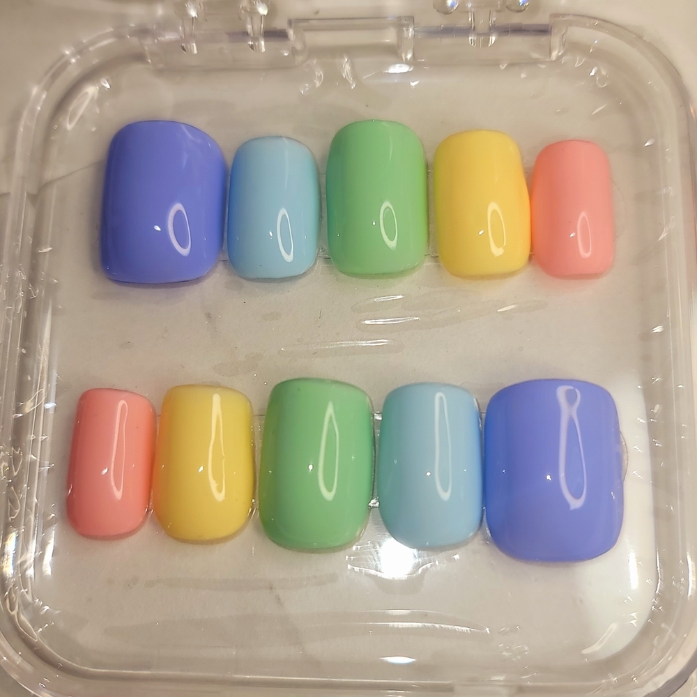 Colorful Press-On Nails Set